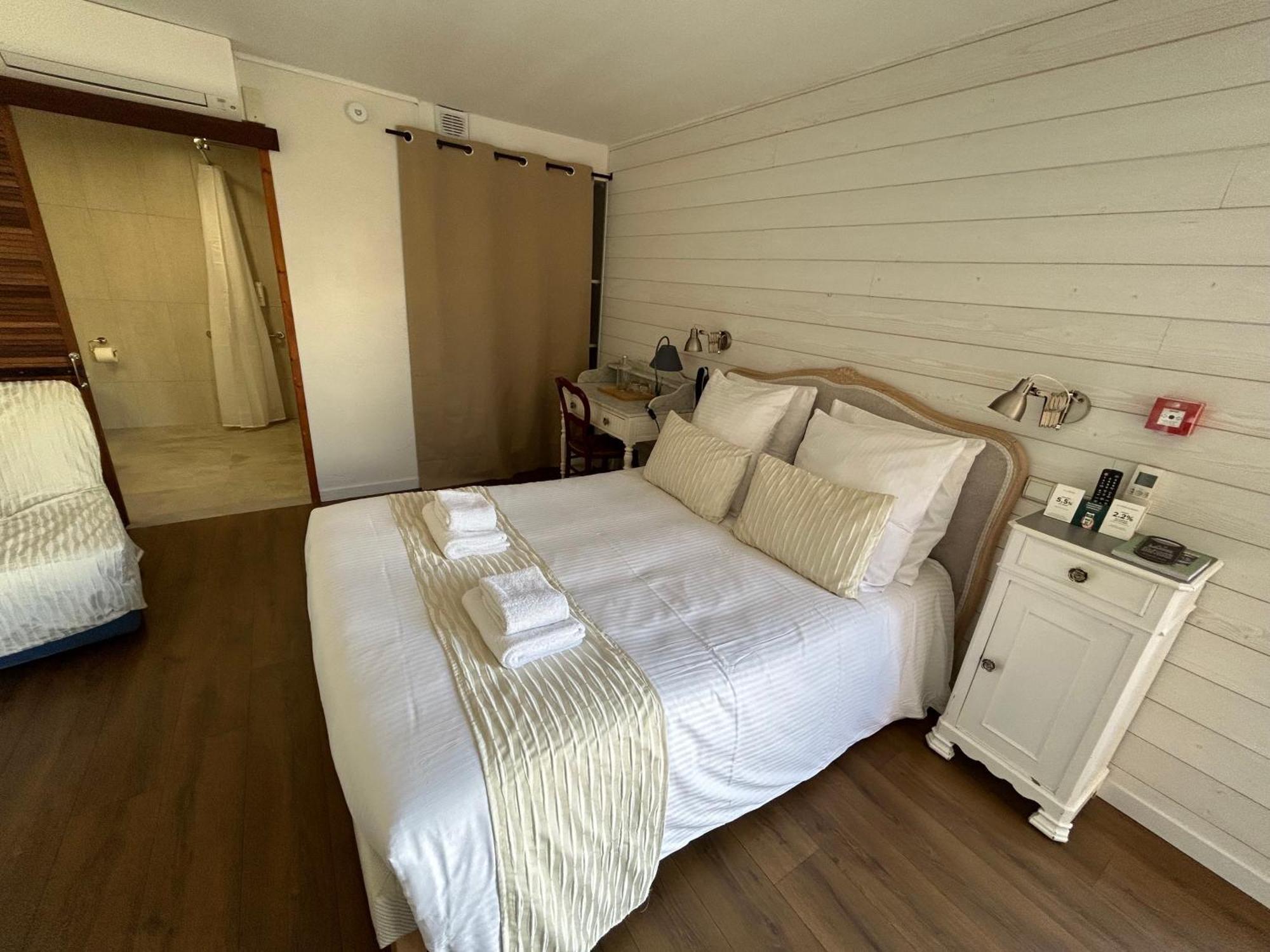 Logis Hotel De La Clape Narbonne-Plage Esterno foto