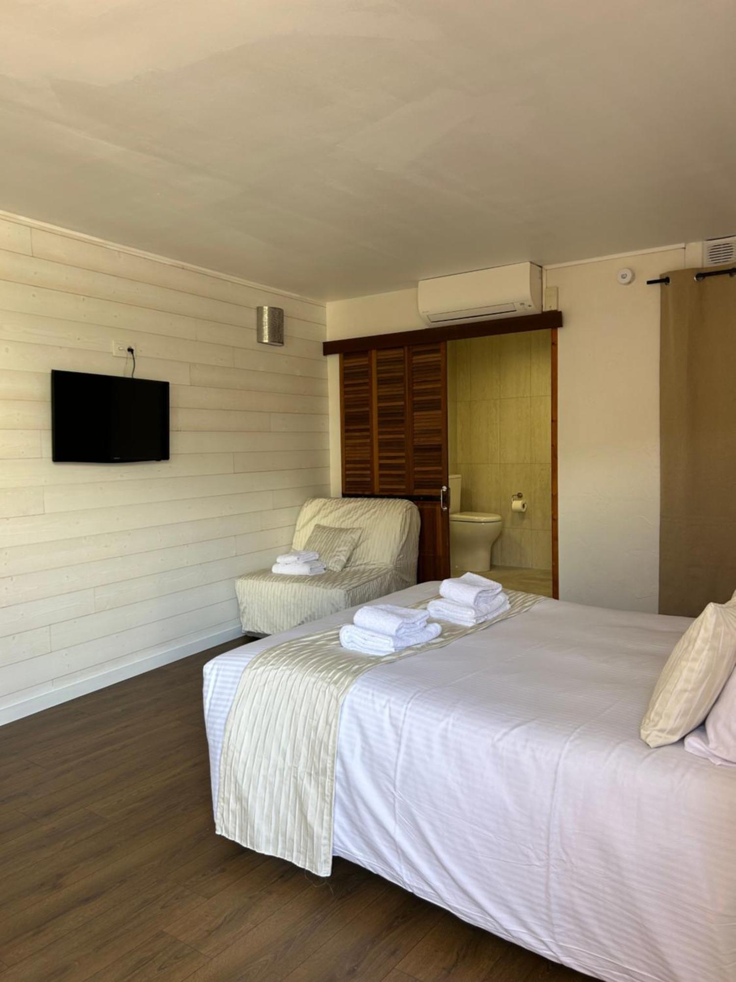 Logis Hotel De La Clape Narbonne-Plage Esterno foto