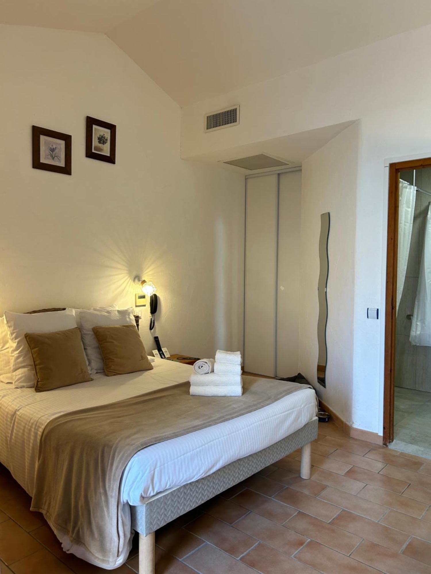 Logis Hotel De La Clape Narbonne-Plage Esterno foto