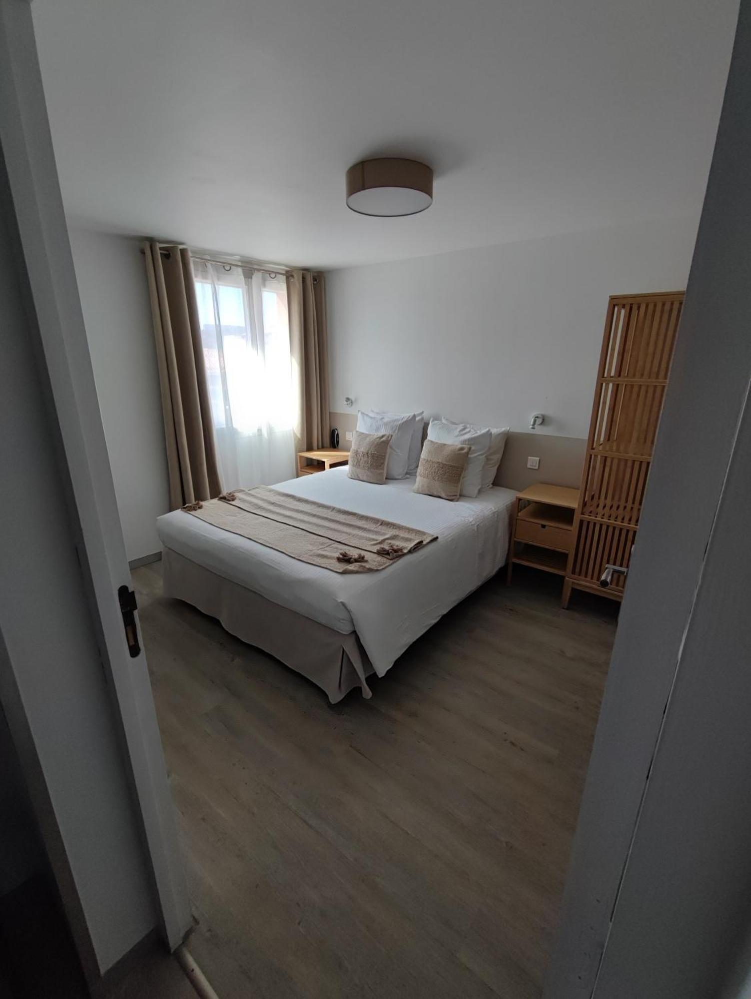 Logis Hotel De La Clape Narbonne-Plage Esterno foto